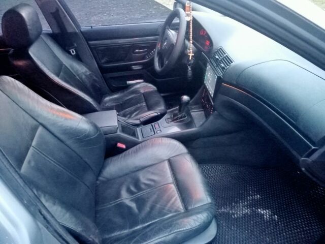 Сірий БМВ 5 Серія, об'ємом двигуна 2.8 л та пробігом 458 тис. км за 3700 $, фото 6 на Automoto.ua