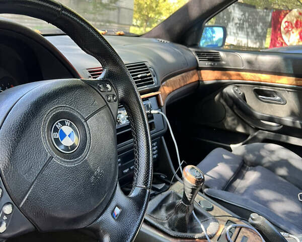 Серый БМВ 5 Серия, объемом двигателя 2.5 л и пробегом 431 тыс. км за 3700 $, фото 2 на Automoto.ua