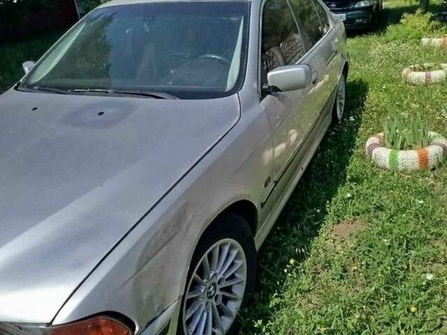 Серый БМВ 5 Серия, объемом двигателя 2.5 л и пробегом 300 тыс. км за 1450 $, фото 3 на Automoto.ua