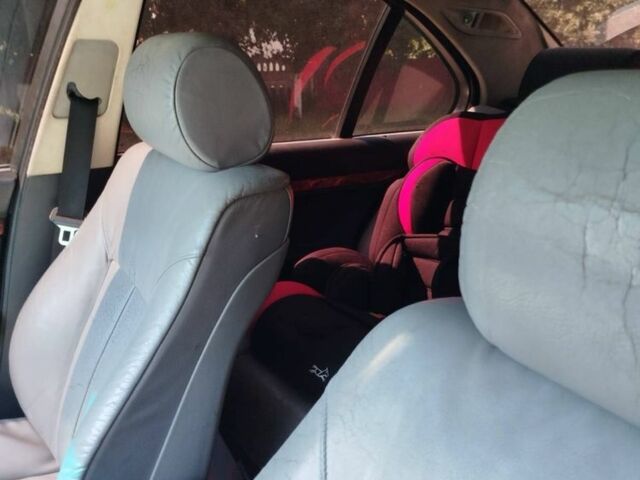 Серый БМВ 5 Серия, объемом двигателя 2.5 л и пробегом 300 тыс. км за 1450 $, фото 6 на Automoto.ua