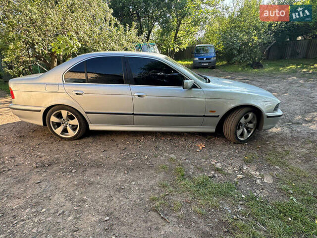 Серый БМВ 5 Серия, объемом двигателя 2 л и пробегом 587 тыс. км за 4700 $, фото 1 на Automoto.ua