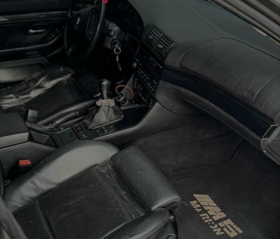 Серый БМВ 5 Серия, объемом двигателя 2 л и пробегом 235 тыс. км за 3599 $, фото 4 на Automoto.ua