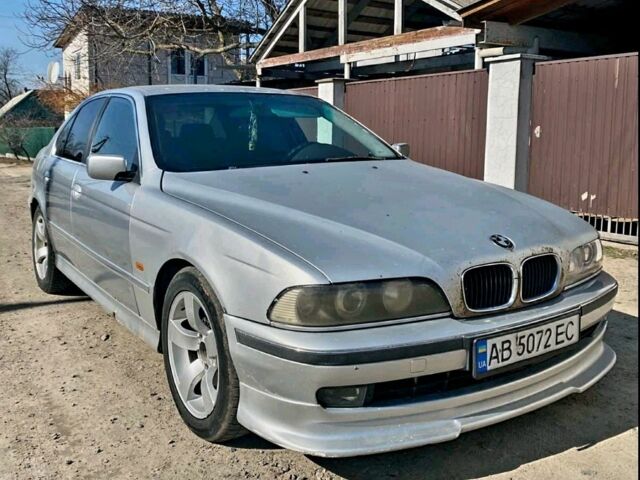 Серый БМВ 5 Серия, объемом двигателя 2 л и пробегом 350 тыс. км за 3150 $, фото 2 на Automoto.ua