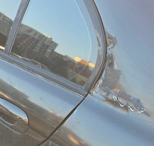 Серый БМВ 5 Серия, объемом двигателя 3 л и пробегом 535 тыс. км за 3900 $, фото 5 на Automoto.ua