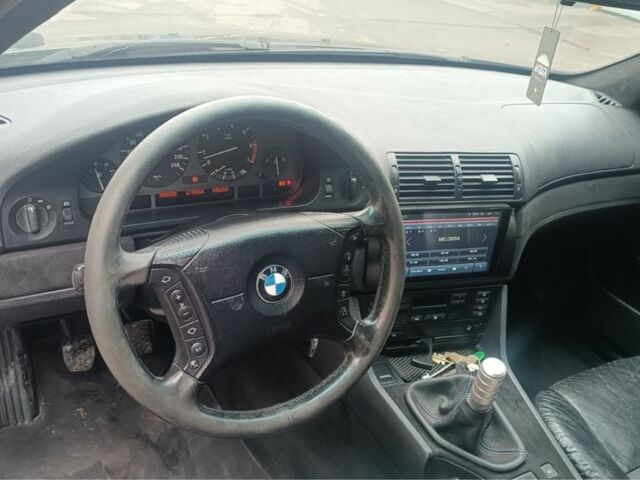 Серый БМВ 5 Серия, объемом двигателя 3.5 л и пробегом 200 тыс. км за 5500 $, фото 7 на Automoto.ua