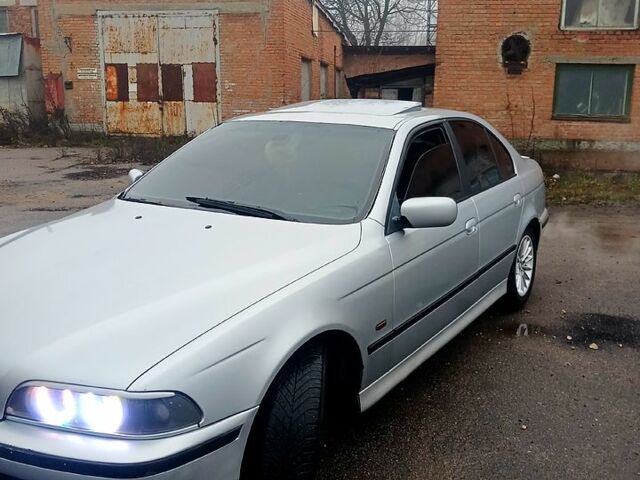 Серый БМВ 5 Серия, объемом двигателя 2.5 л и пробегом 0 тыс. км за 4200 $, фото 3 на Automoto.ua