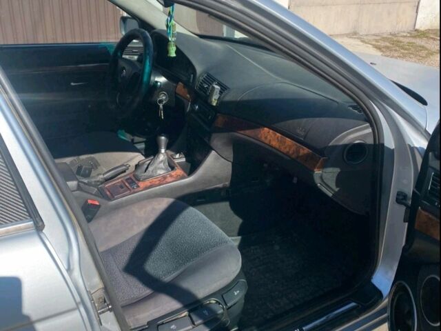 Серый БМВ 5 Серия, объемом двигателя 2 л и пробегом 350 тыс. км за 3150 $, фото 6 на Automoto.ua