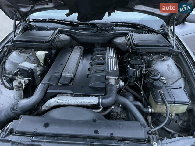 Сірий БМВ 5 Серія, об'ємом двигуна 2.5 л та пробігом 395 тис. км за 3600 $, фото 6 на Automoto.ua