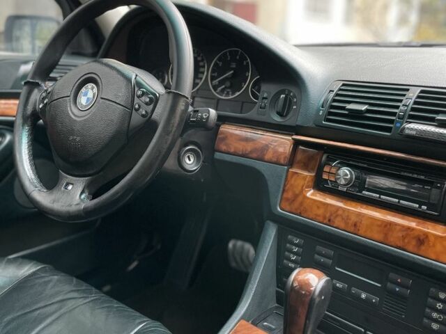 Серый БМВ 5 Серия, объемом двигателя 2.5 л и пробегом 230 тыс. км за 4050 $, фото 23 на Automoto.ua