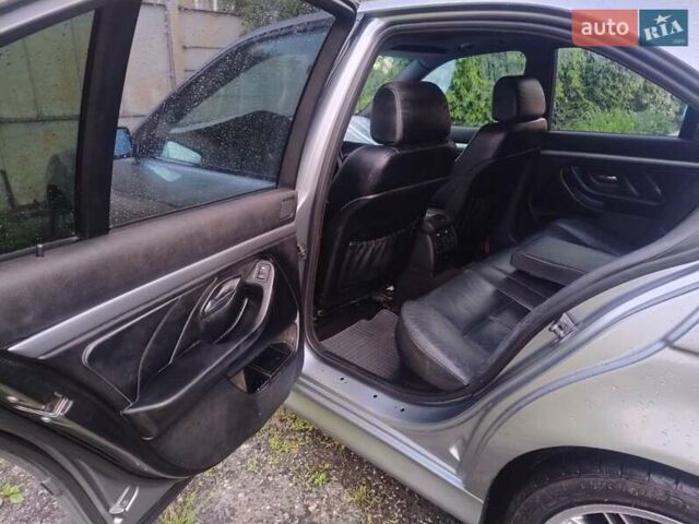 Серый БМВ 5 Серия, объемом двигателя 4.4 л и пробегом 999 тыс. км за 7800 $, фото 19 на Automoto.ua