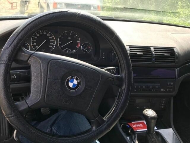 Серый БМВ 5 Серия, объемом двигателя 2 л и пробегом 363 тыс. км за 3900 $, фото 6 на Automoto.ua