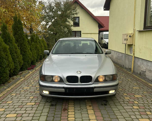 Серый БМВ 5 Серия, объемом двигателя 2.5 л и пробегом 154 тыс. км за 2800 $, фото 9 на Automoto.ua