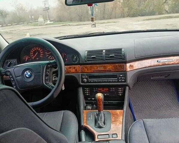 Сірий БМВ 5 Серія, об'ємом двигуна 3 л та пробігом 500 тис. км за 5100 $, фото 7 на Automoto.ua