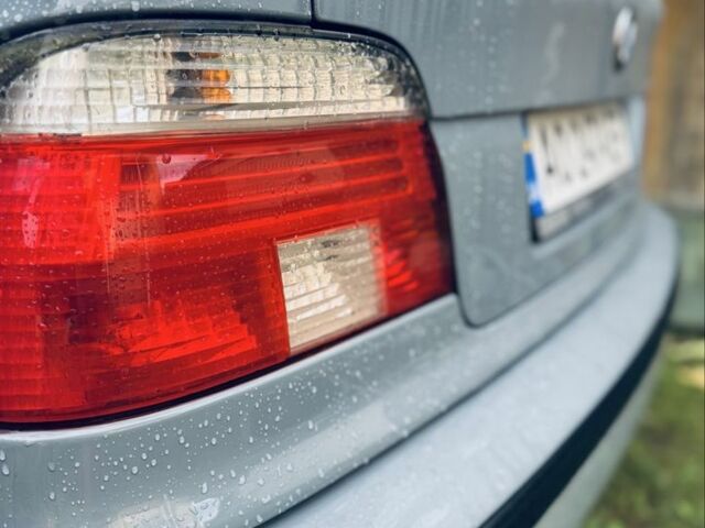 Серый БМВ 5 Серия, объемом двигателя 2 л и пробегом 405 тыс. км за 4500 $, фото 1 на Automoto.ua