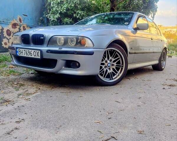 Серый БМВ 5 Серия, объемом двигателя 4.4 л и пробегом 999 тыс. км за 7800 $, фото 10 на Automoto.ua