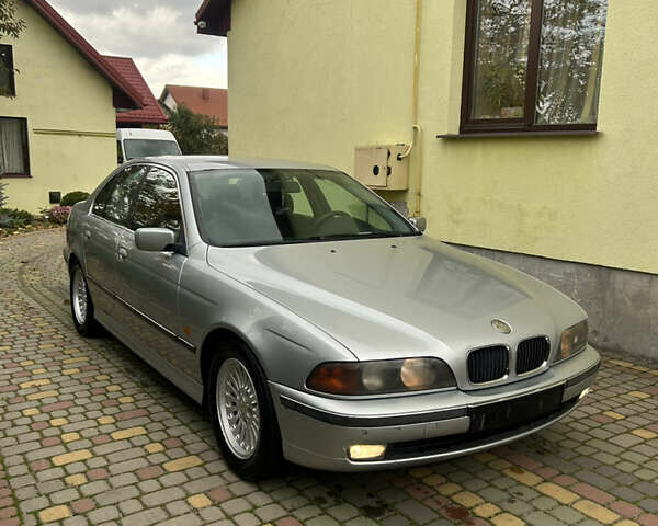 Серый БМВ 5 Серия, объемом двигателя 2.5 л и пробегом 154 тыс. км за 2800 $, фото 8 на Automoto.ua