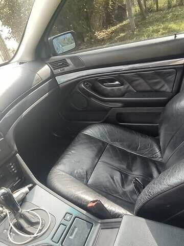 Сірий БМВ 5 Серія, об'ємом двигуна 2.8 л та пробігом 380 тис. км за 5900 $, фото 3 на Automoto.ua