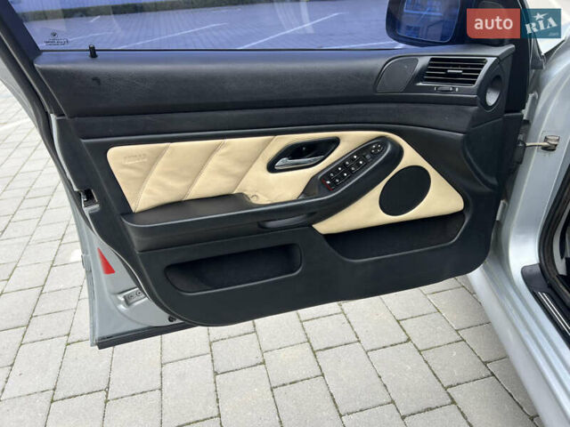Серый БМВ 5 Серия, объемом двигателя 4.4 л и пробегом 350 тыс. км за 4999 $, фото 27 на Automoto.ua