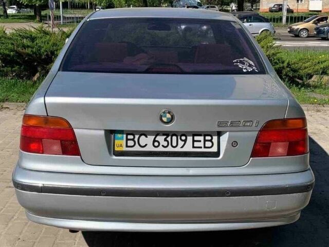 Серый БМВ 5 Серия, объемом двигателя 2 л и пробегом 363 тыс. км за 3900 $, фото 1 на Automoto.ua