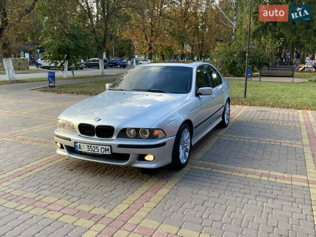 Серый БМВ 5 Серия, объемом двигателя 4.4 л и пробегом 577 тыс. км за 7500 $, фото 16 на Automoto.ua