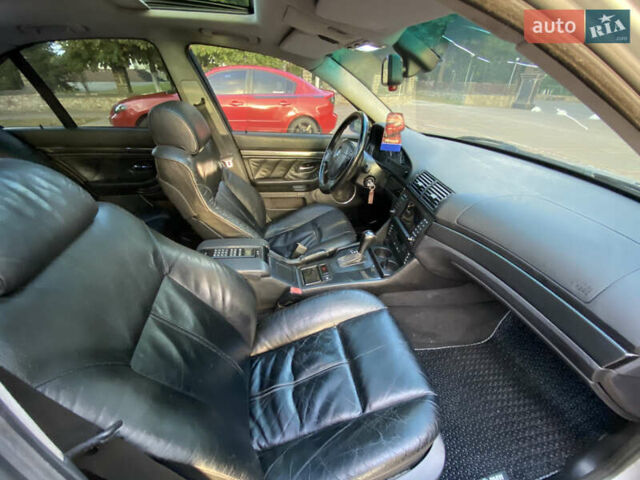 Серый БМВ 5 Серия, объемом двигателя 4.4 л и пробегом 577 тыс. км за 6700 $, фото 26 на Automoto.ua