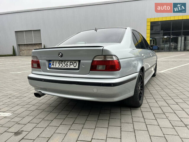 Серый БМВ 5 Серия, объемом двигателя 4.4 л и пробегом 350 тыс. км за 4999 $, фото 16 на Automoto.ua