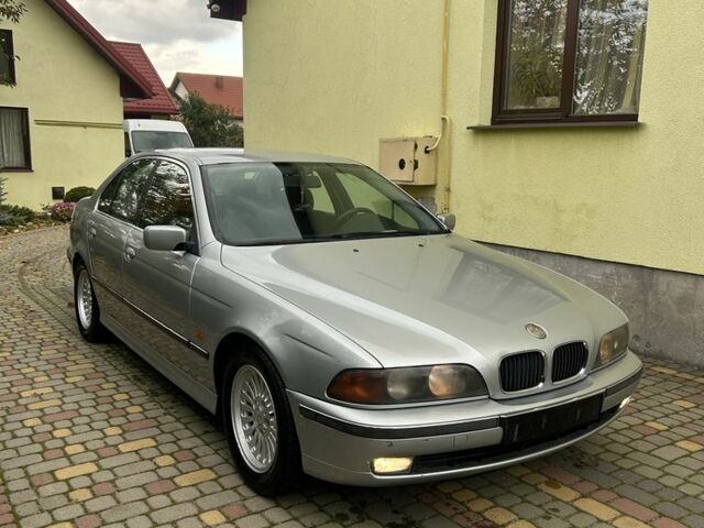 Серый БМВ 5 Серия, объемом двигателя 2.5 л и пробегом 151 тыс. км за 2800 $, фото 2 на Automoto.ua