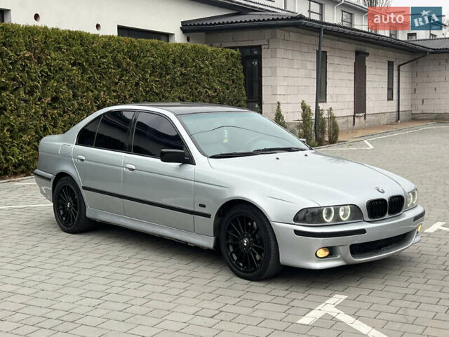 Серый БМВ 5 Серия, объемом двигателя 4.4 л и пробегом 350 тыс. км за 4999 $, фото 11 на Automoto.ua