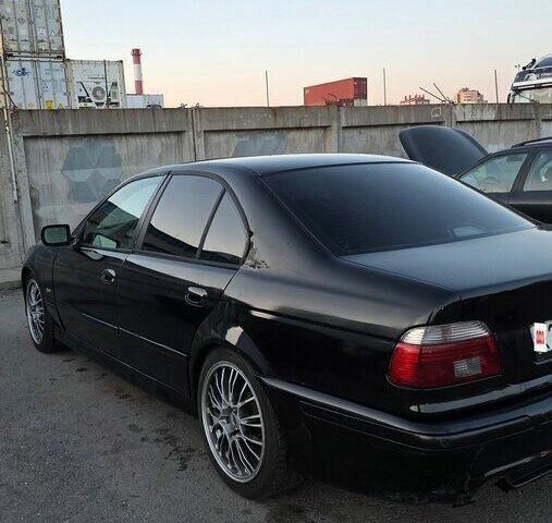 Серый БМВ 5 Серия, объемом двигателя 3 л и пробегом 535 тыс. км за 3900 $, фото 6 на Automoto.ua