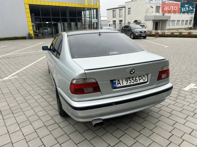 Серый БМВ 5 Серия, объемом двигателя 4.4 л и пробегом 350 тыс. км за 4999 $, фото 19 на Automoto.ua