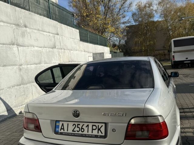 Сірий БМВ 5 Серія, об'ємом двигуна 2.5 л та пробігом 290 тис. км за 5600 $, фото 3 на Automoto.ua