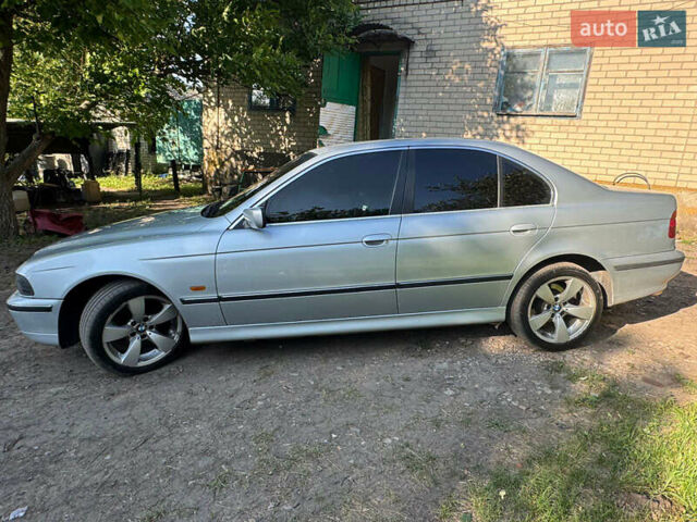 Серый БМВ 5 Серия, объемом двигателя 2 л и пробегом 587 тыс. км за 4700 $, фото 3 на Automoto.ua