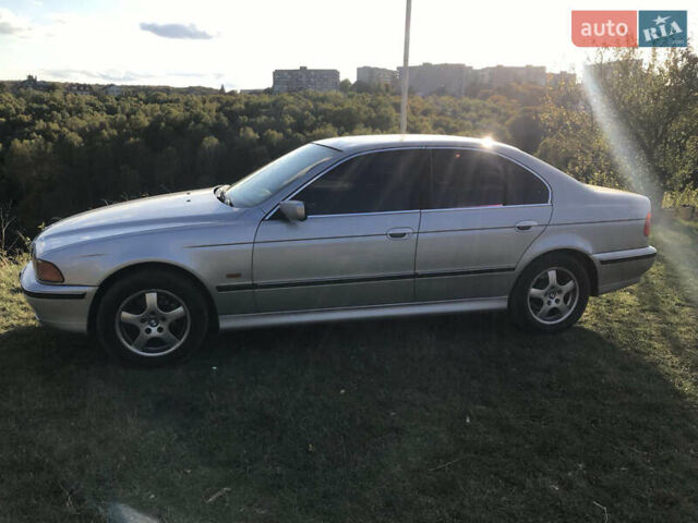 Серый БМВ 5 Серия, объемом двигателя 2 л и пробегом 362 тыс. км за 4300 $, фото 2 на Automoto.ua