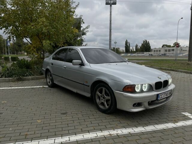 Серый БМВ 5 Серия, объемом двигателя 2.5 л и пробегом 400 тыс. км за 2499 $, фото 1 на Automoto.ua