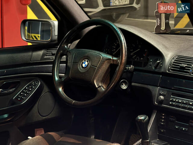 Серый БМВ 5 Серия, объемом двигателя 2.49 л и пробегом 400 тыс. км за 4900 $, фото 11 на Automoto.ua