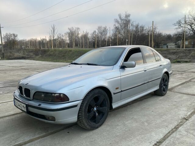 Серый БМВ 5 Серия, объемом двигателя 2.5 л и пробегом 500 тыс. км за 3500 $, фото 2 на Automoto.ua