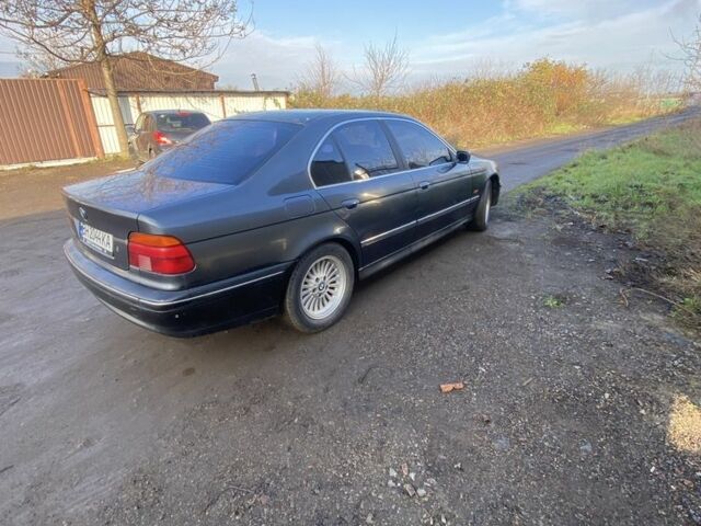 Серый БМВ 5 Серия, объемом двигателя 2 л и пробегом 200 тыс. км за 2950 $, фото 2 на Automoto.ua