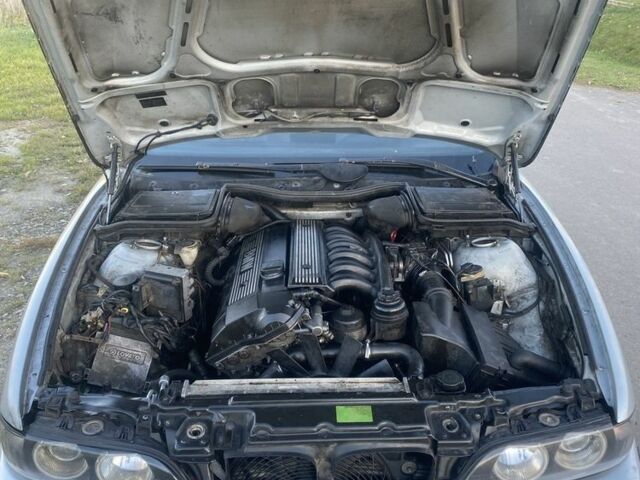 Серый БМВ 5 Серия, объемом двигателя 2 л и пробегом 10 тыс. км за 3000 $, фото 13 на Automoto.ua