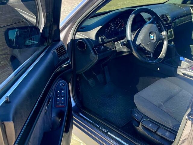 Серый БМВ 5 Серия, объемом двигателя 2 л и пробегом 430 тыс. км за 3999 $, фото 4 на Automoto.ua