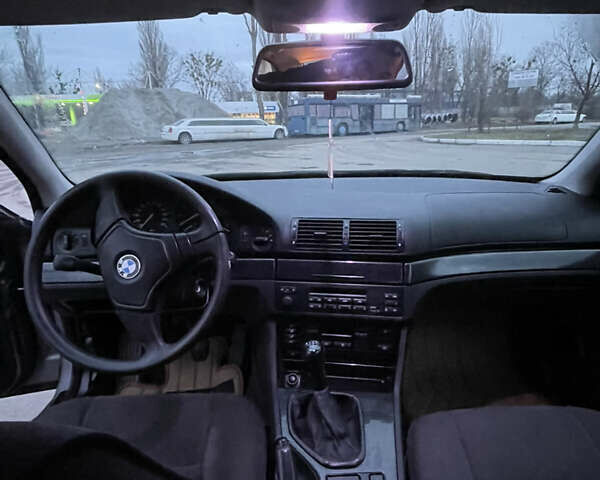 Сірий БМВ 5 Серія, об'ємом двигуна 2.5 л та пробігом 395 тис. км за 3600 $, фото 4 на Automoto.ua