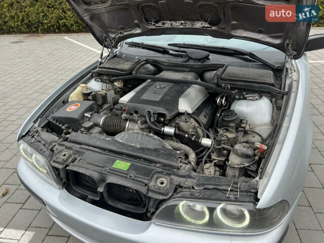 Серый БМВ 5 Серия, объемом двигателя 4.4 л и пробегом 350 тыс. км за 4999 $, фото 48 на Automoto.ua