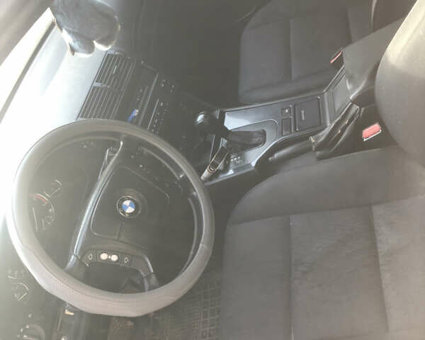 Серый БМВ 5 Серия, объемом двигателя 3 л и пробегом 260 тыс. км за 4500 $, фото 4 на Automoto.ua