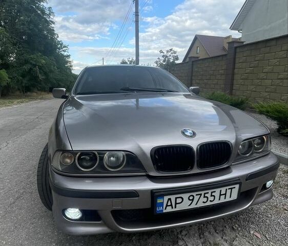 Серый БМВ 5 Серия, объемом двигателя 2 л и пробегом 341 тыс. км за 5800 $, фото 1 на Automoto.ua
