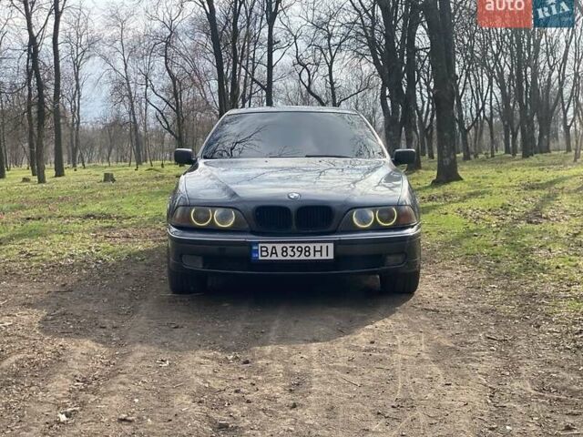 Серый БМВ 5 Серия, объемом двигателя 2.8 л и пробегом 272 тыс. км за 4500 $, фото 11 на Automoto.ua