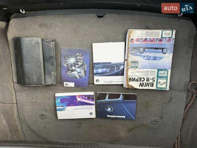 Серый БМВ 5 Серия, объемом двигателя 2.5 л и пробегом 436 тыс. км за 3350 $, фото 19 на Automoto.ua