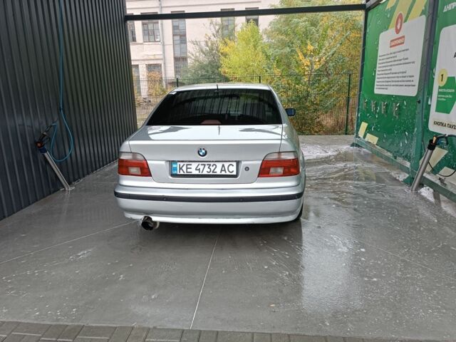 Сірий БМВ 5 Серія, об'ємом двигуна 2.9 л та пробігом 300 тис. км за 4200 $, фото 5 на Automoto.ua