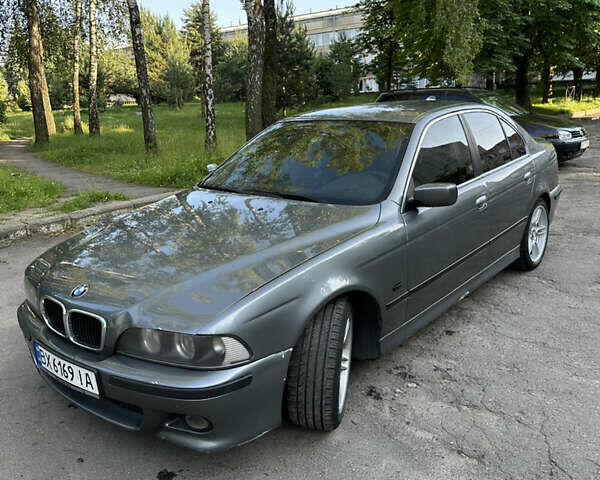 Серый БМВ 5 Серия, объемом двигателя 3 л и пробегом 458 тыс. км за 5000 $, фото 2 на Automoto.ua