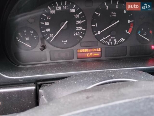 Серый БМВ 5 Серия, объемом двигателя 2 л и пробегом 332 тыс. км за 3500 $, фото 5 на Automoto.ua