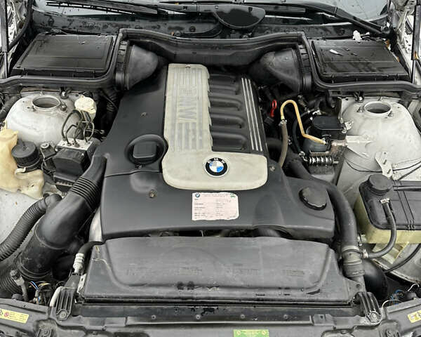 Сірий БМВ 5 Серія, об'ємом двигуна 2.93 л та пробігом 350 тис. км за 6200 $, фото 1 на Automoto.ua