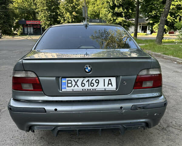 Серый БМВ 5 Серия, объемом двигателя 3 л и пробегом 458 тыс. км за 5000 $, фото 7 на Automoto.ua